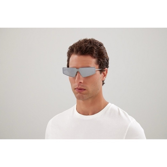 Unisex Balenciaga brand new sunglasses model of 2023 - Picture 10 of 10